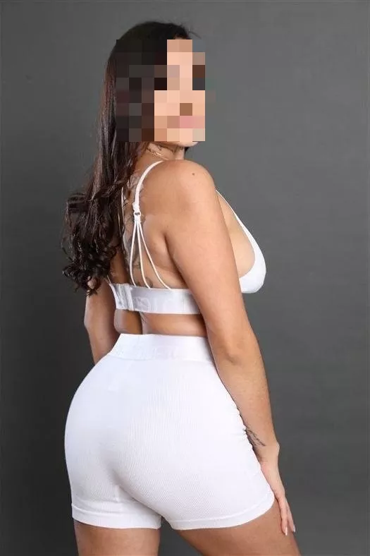 סבלנית ויפה מחכה לך - דירות דיסקרטיות בבאר שבע